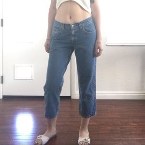 Vintage cropped Levi's boyfriend jeans