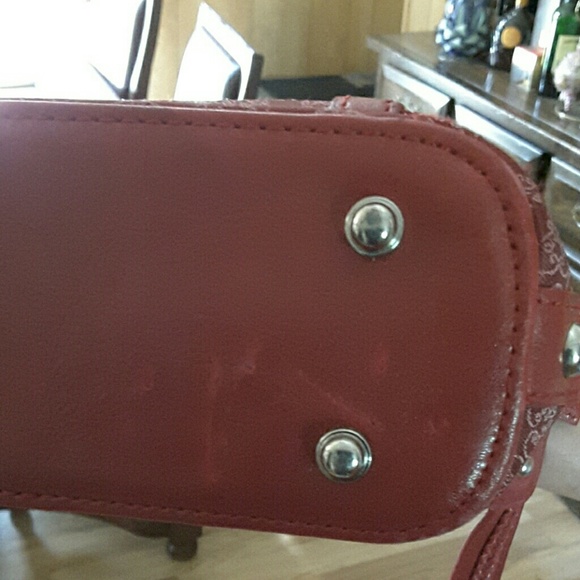 Crossbody red purse - Picture 4 of 4