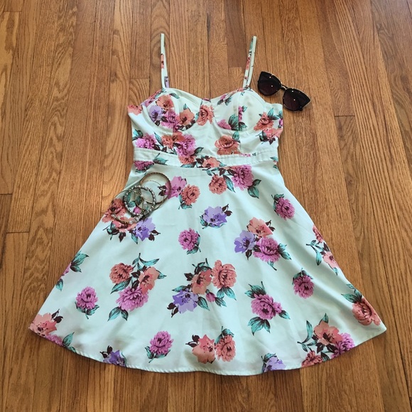 Forever 21 floral mini dress