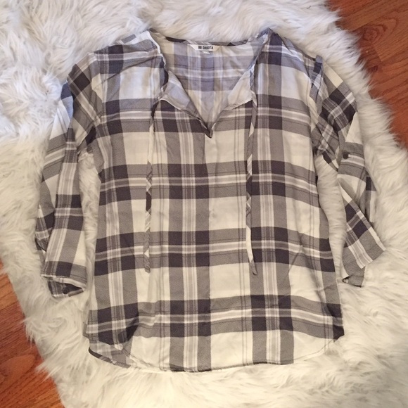 Plaid Blouse - Picture 2 of 2