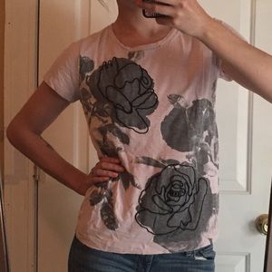 Blush t-shirt with floral design