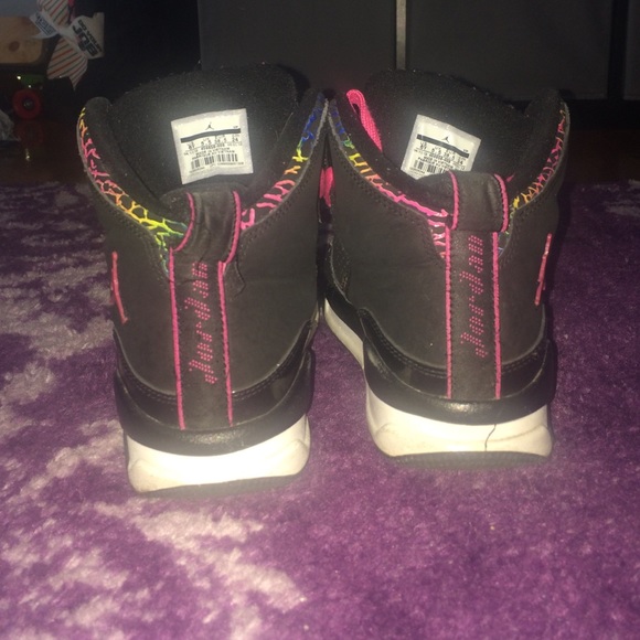 Air Jordan's - Picture 2 of 4