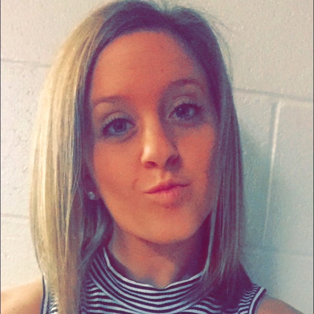 Meet your Posher, Brooke
