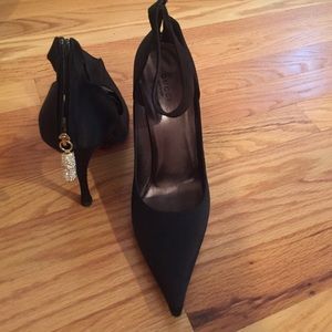 Gucci Black Pumps