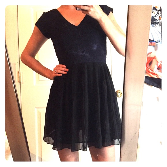 Urban Outfitters Dresses & Skirts - Urban Outfitters two tone dress