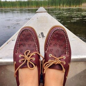 Sperry topsiders