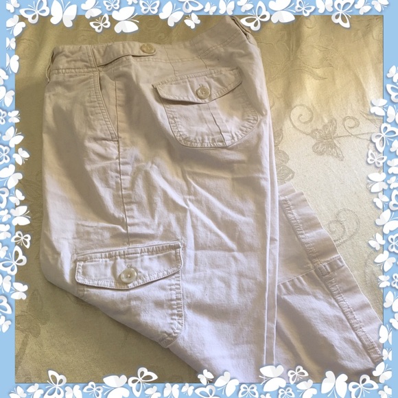 Off White Cargo Capri - Picture 4 of 4