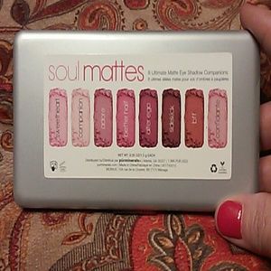 (ON HOLD) Eye shadow palette