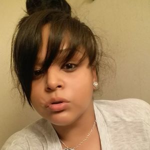 Meet your Posher, Nora