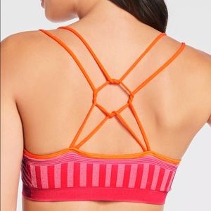NWT Fabletics LYRA BRA OMBRE JACQUARD
Size large