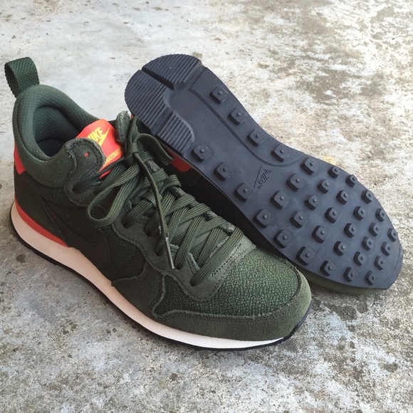 Nike Sneakers - Picture 4 of 4