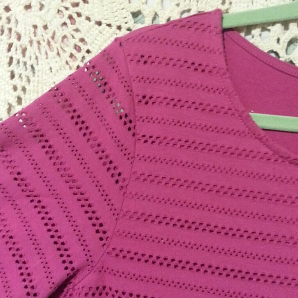 Cut Out Tee - Picture 2 of 4