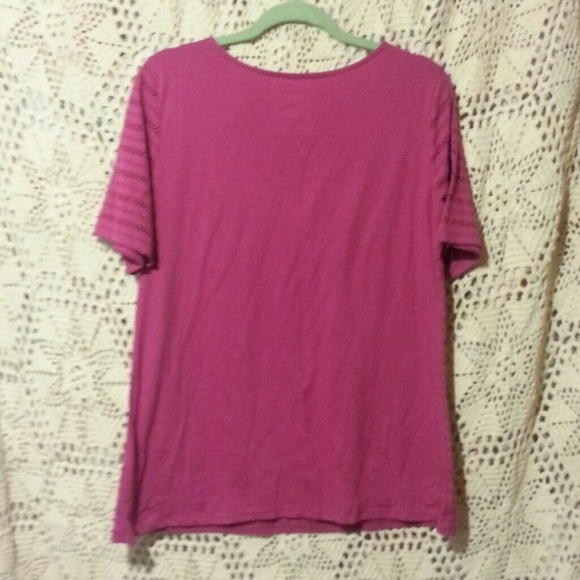 Cut Out Tee - Picture 3 of 4