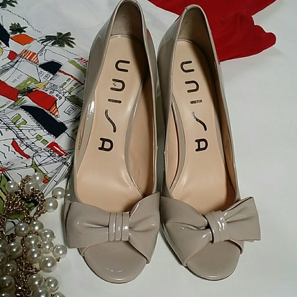 UNISA EUC nude cream heels peeptoe with bow 8