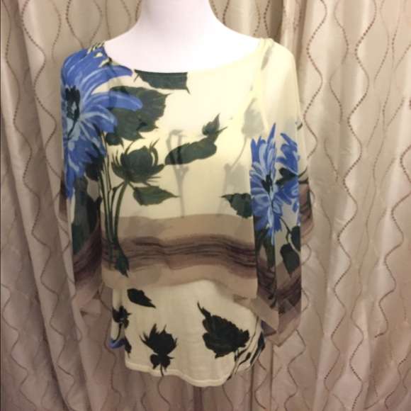 Anthropologie Floral Blouse in NEW Condition