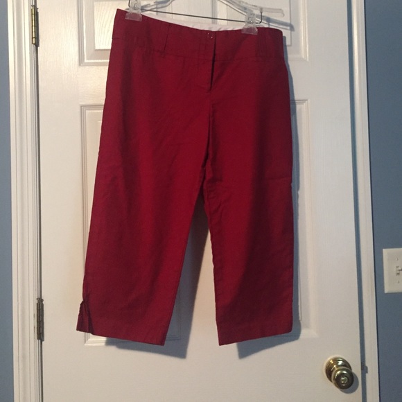 Cute red capris