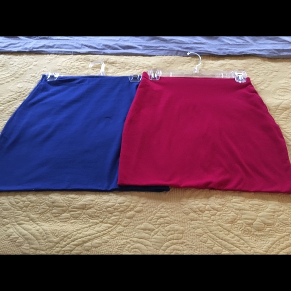 Mini skirts - Picture 1 of 2