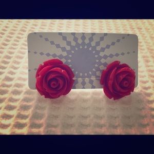 Modcloth red retro style rosebud earrings