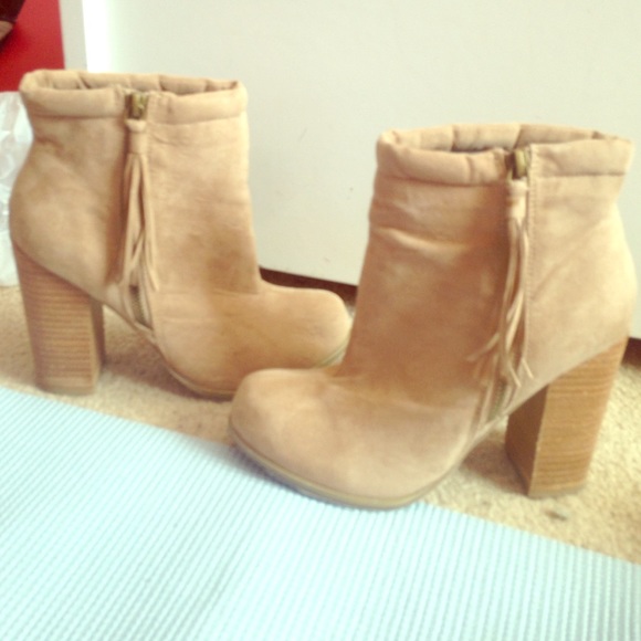 Forever XXI Tan/Suede Heels