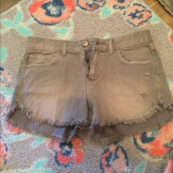 Grey free people jean shorts size 26