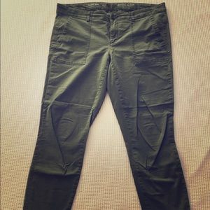 GAP cropped skinny khakis size 10