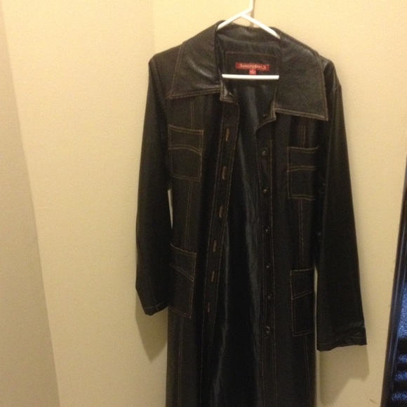 Black jacket - Picture 2 of 3
