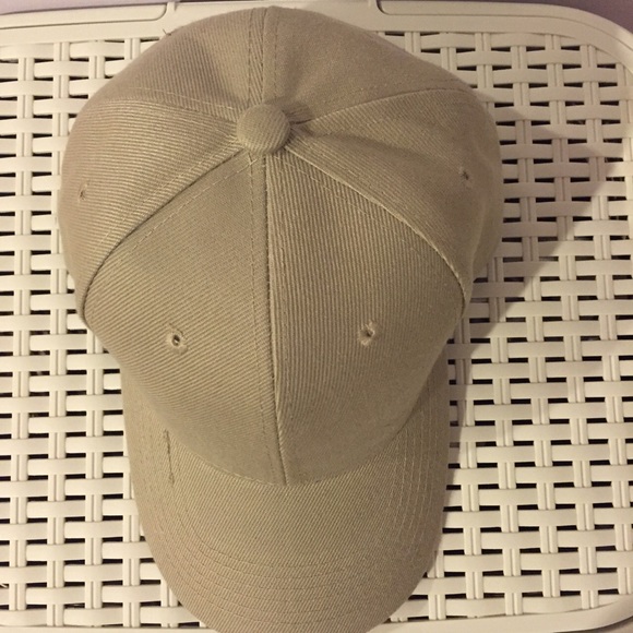 Baseball hat - Picture 3 of 3