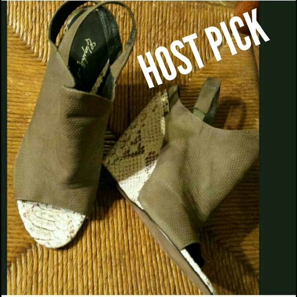 HOST PICK-Size 8 Green Sawyer Open Toe 4inWedges