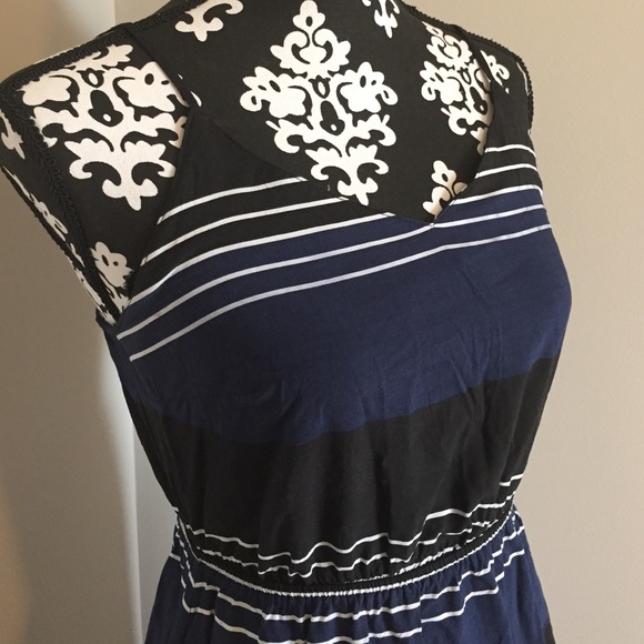 ☀️ Black & Navy Hi Low Striped Dress 🎀 Size S - Picture 2 of 4
