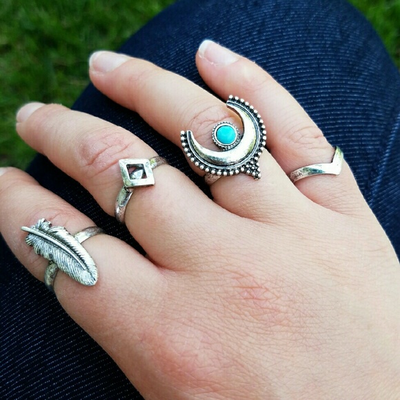 Boutique  Jewelry - ⚡1 HOUR FLASH SALE⚡ Vintage Tribal Ring Set