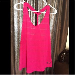 Under Armour Semi-Fitted Workout Top