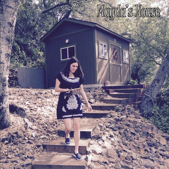 Meet your Posher, Magda of Magda's Closet - Picture 3 of 3