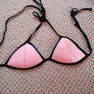 Triangl pink bikini top