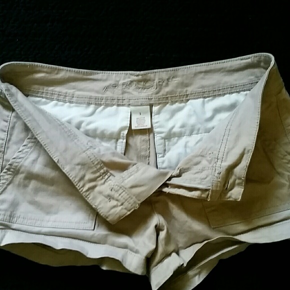 Shorts - Picture 2 of 3