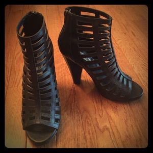 Steve Madden Caged Sandals