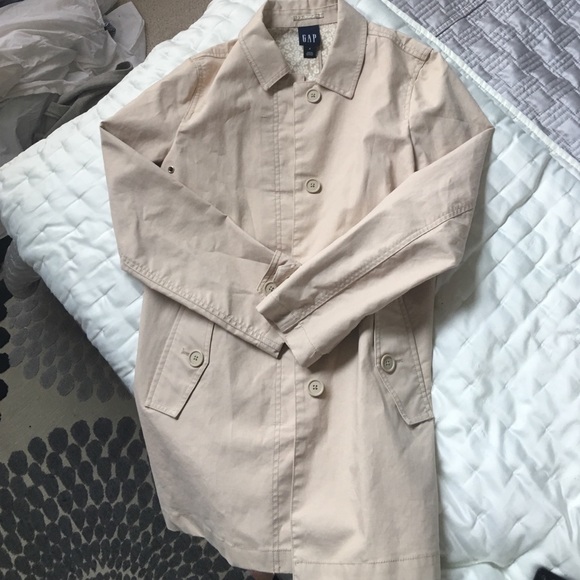 RAIN COAT
