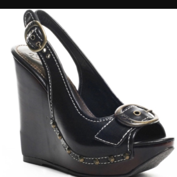 Fergie Wedges Size 8