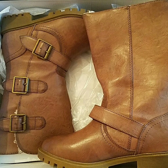Mia boots sz 9 fit like sz 6