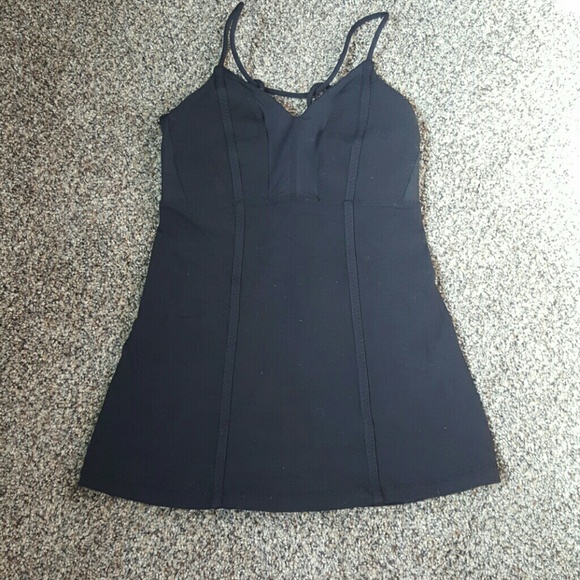 Lululemon tank size 4