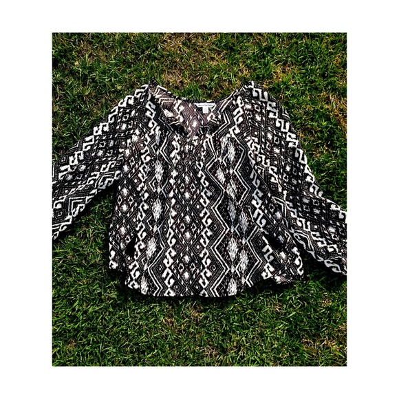 Flowy Blouse w Tassels