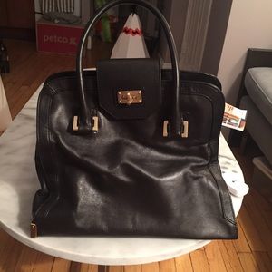 Dr style leather handbag