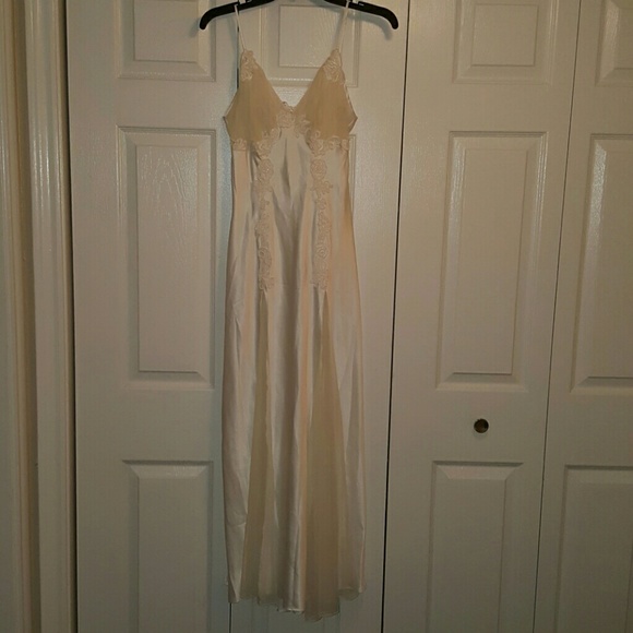 Victoria's Secret Lace/Tulle Slip