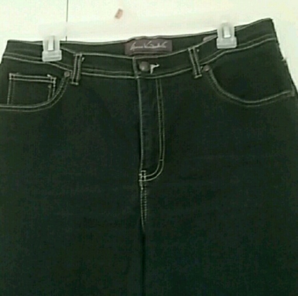 ❌❌SOLD❌❌Gloria Vanderbilt "Amanda" Dark Jeans. - Picture 1 of 3