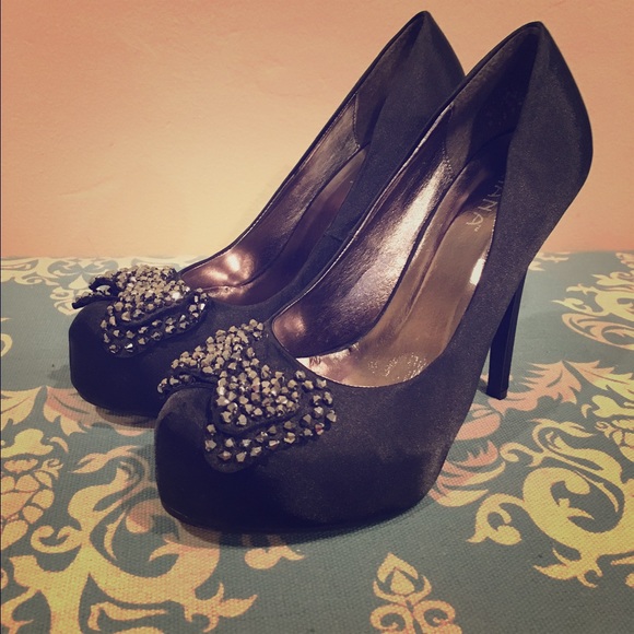 Liliana Satin Heels - Picture 1 of 4