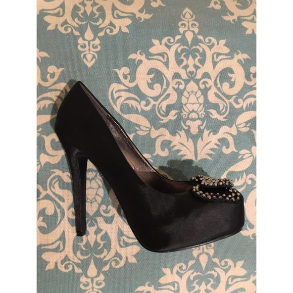 Liliana Satin Heels - Picture 3 of 4