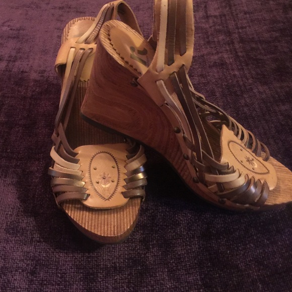 Cute Summer Wedges (NWOT)