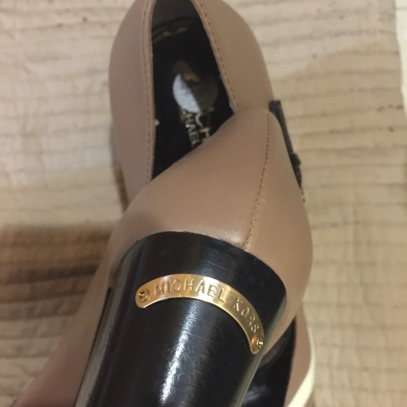 SOLD - Picture 3 of 4