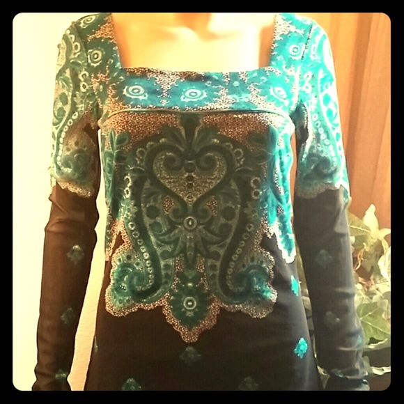 Tops - Beautiful Black and Turquoise Top sz med