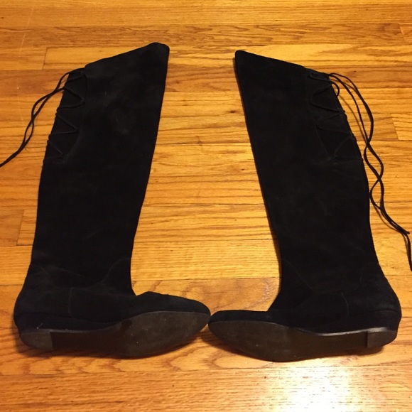 LUXE Black suede to the knee boots
