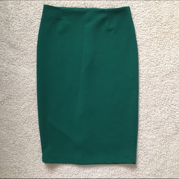 ⛔️ SOLD | Textured Green Pencil Skirt
